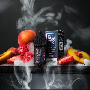BLVK 草莓蜜桃煙油瓶身照、草莓蜜桃果香煙油設計